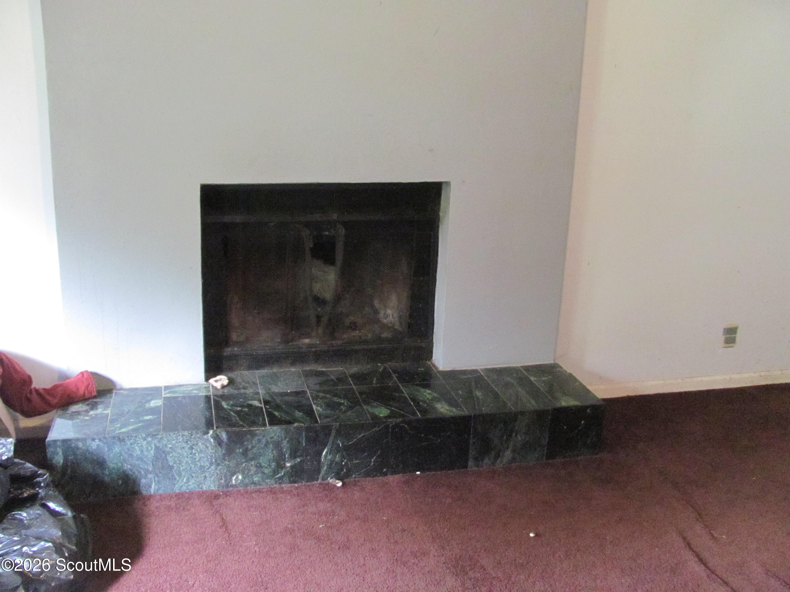 125 N End Drive