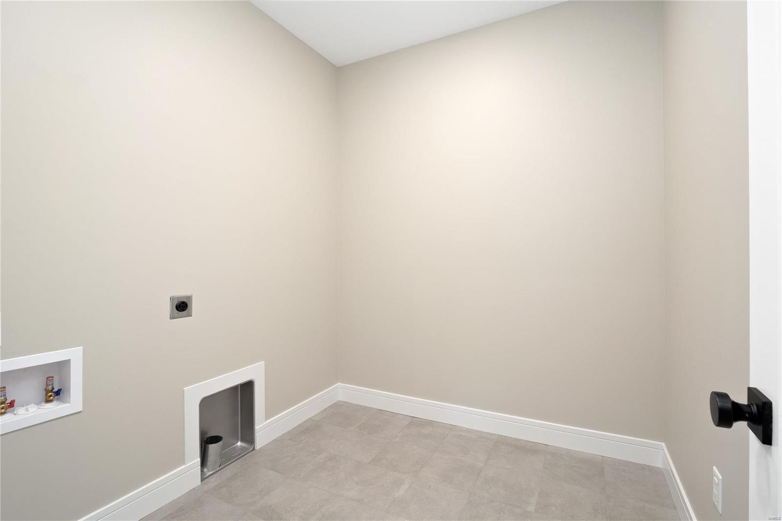 268 Essen Court Unit: TBB