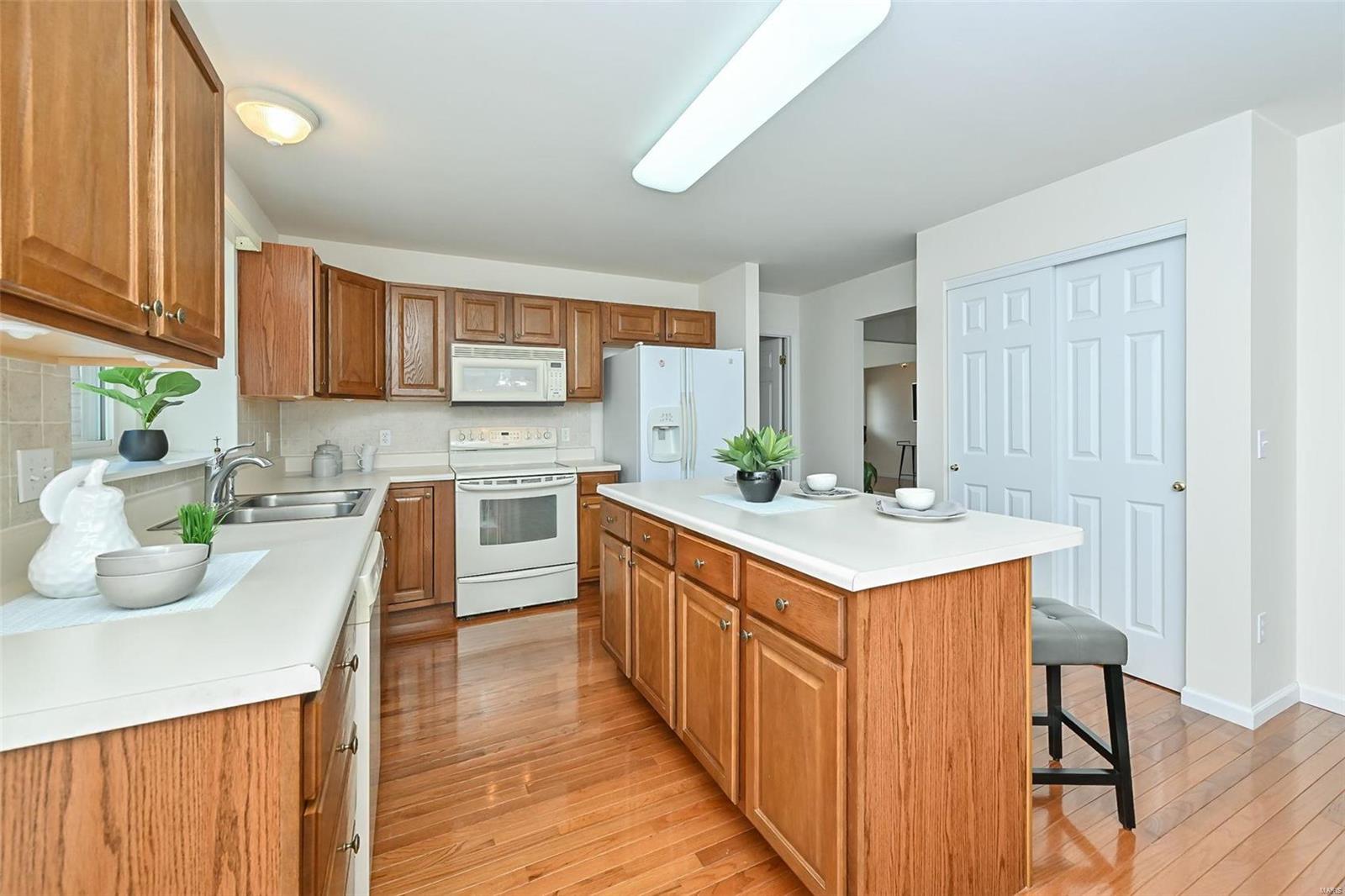 633 Castle Ridge Drive