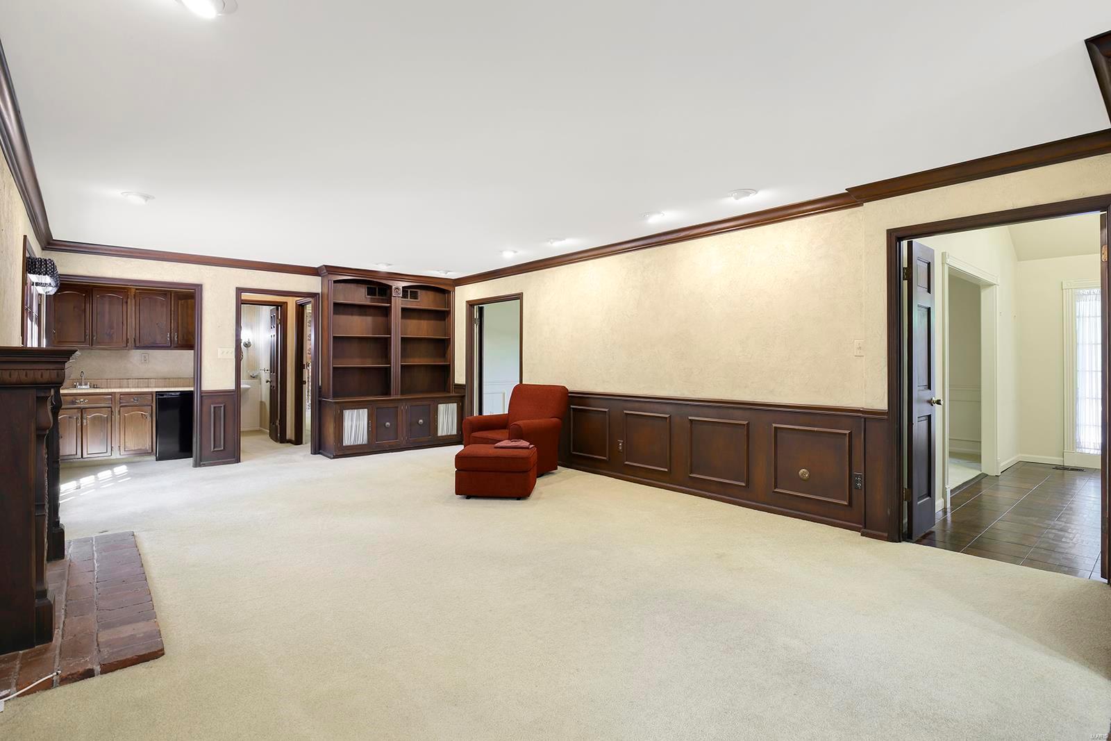 5 Broadview Farm Road