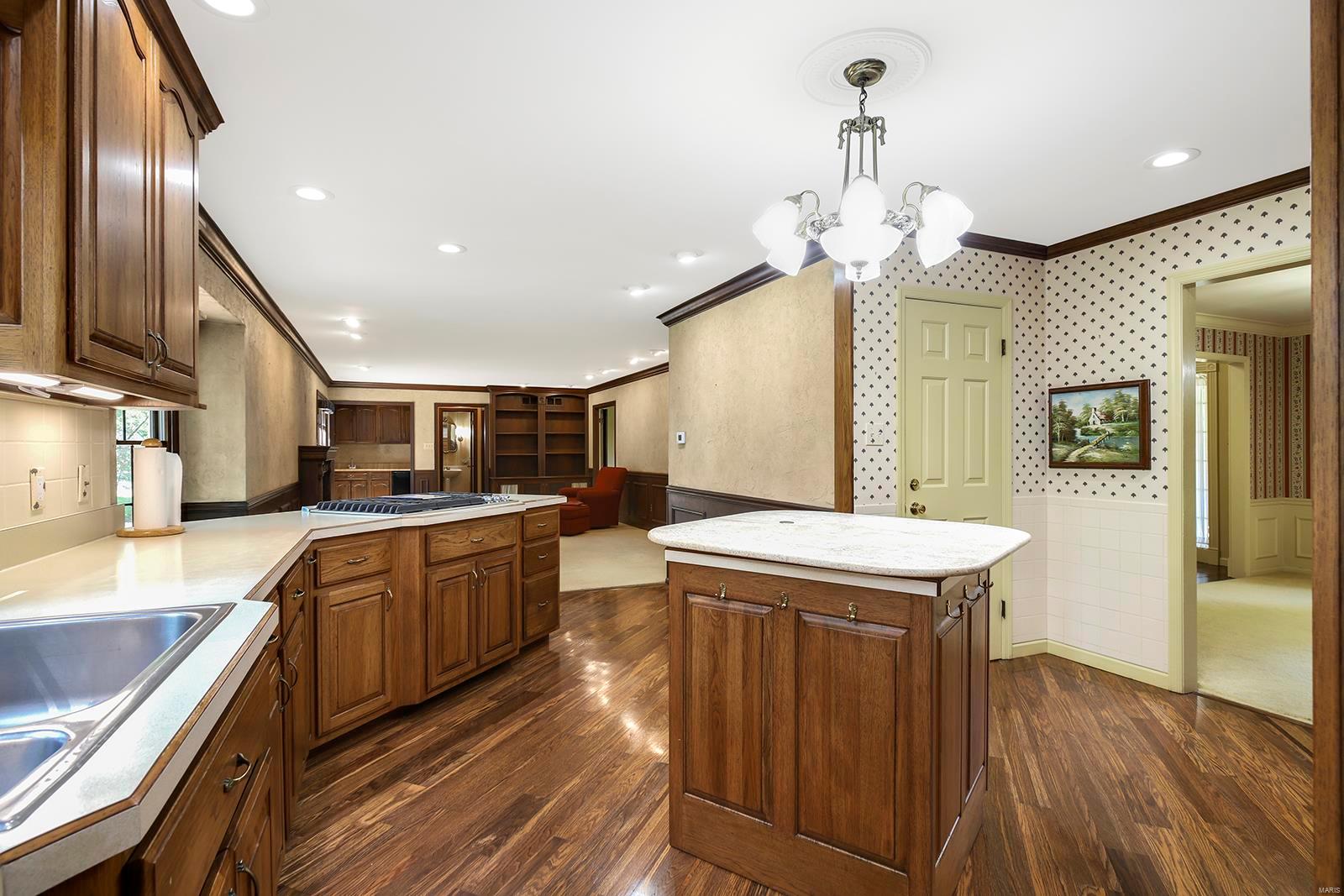 5 Broadview Farm Road