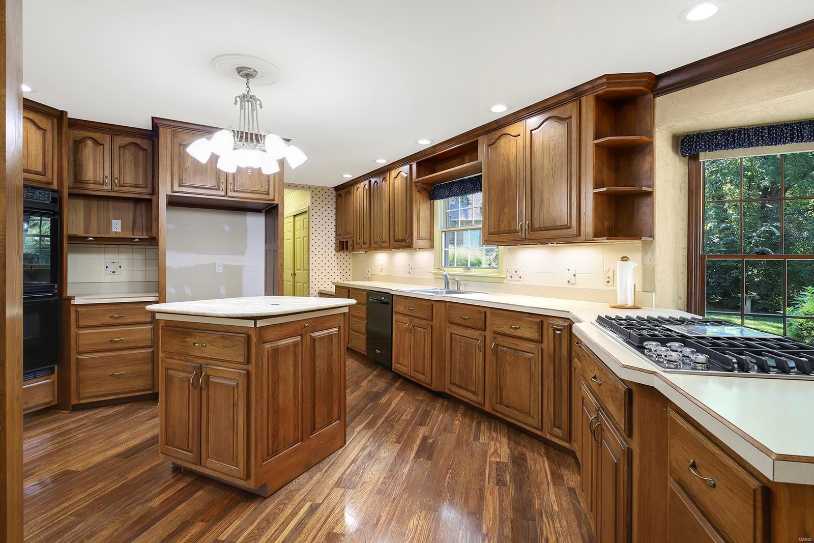 5 Broadview Farm Road