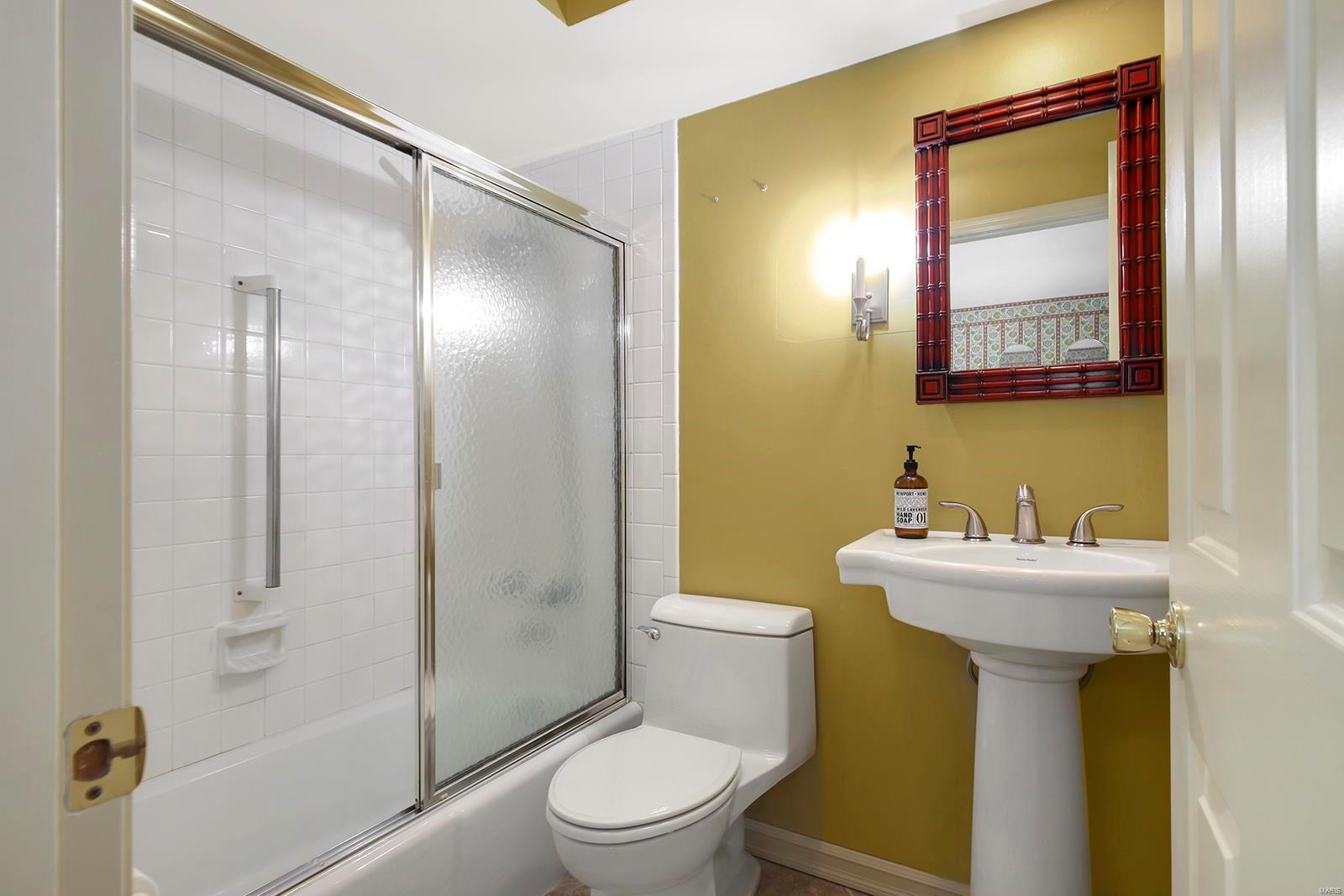 5 Broadview Farm Road