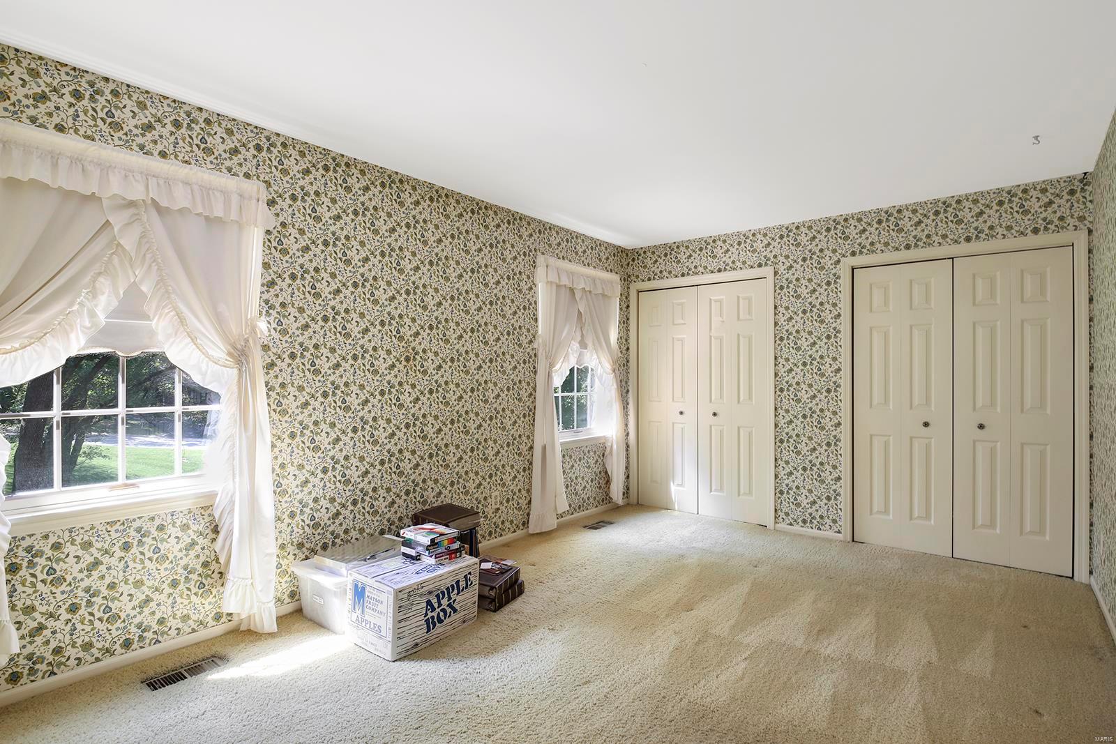 5 Broadview Farm Road