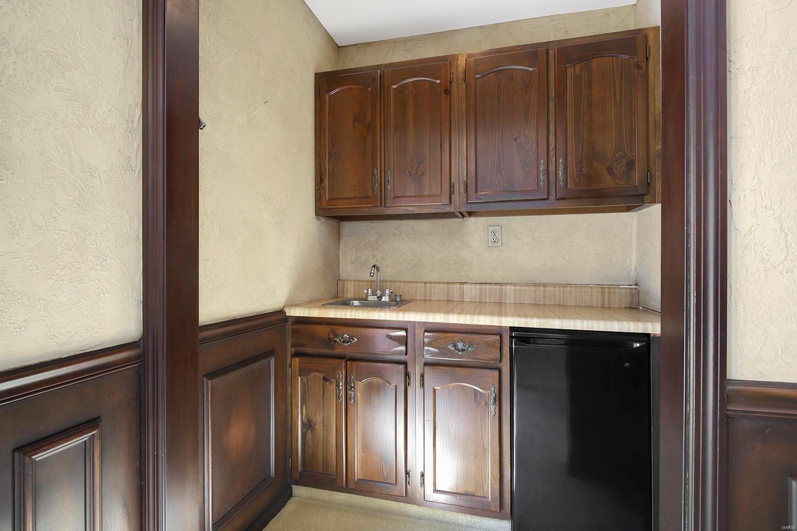 5 Broadview Farm Road