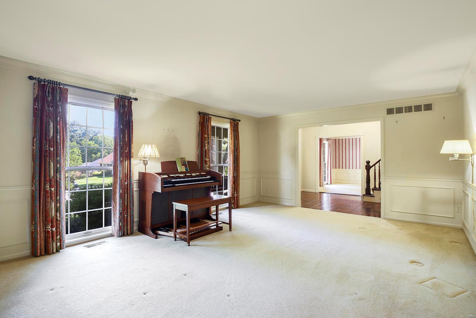 5 Broadview Farm Road