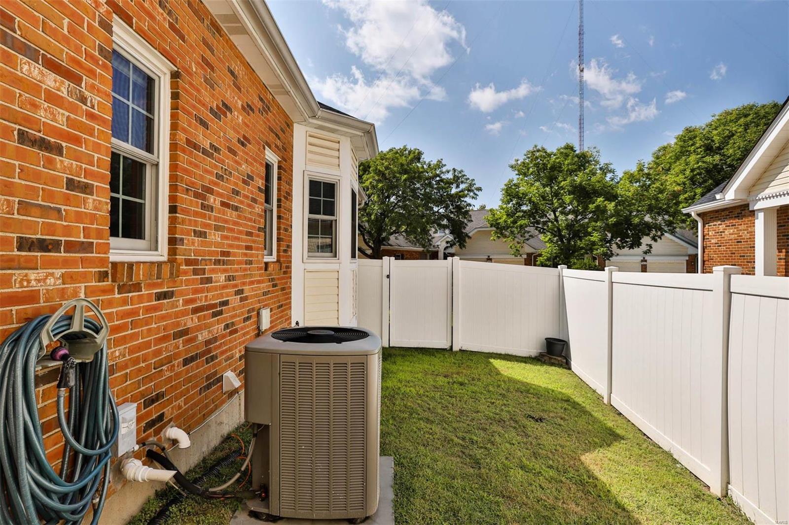 7405 Williamsburg Colonial Lane