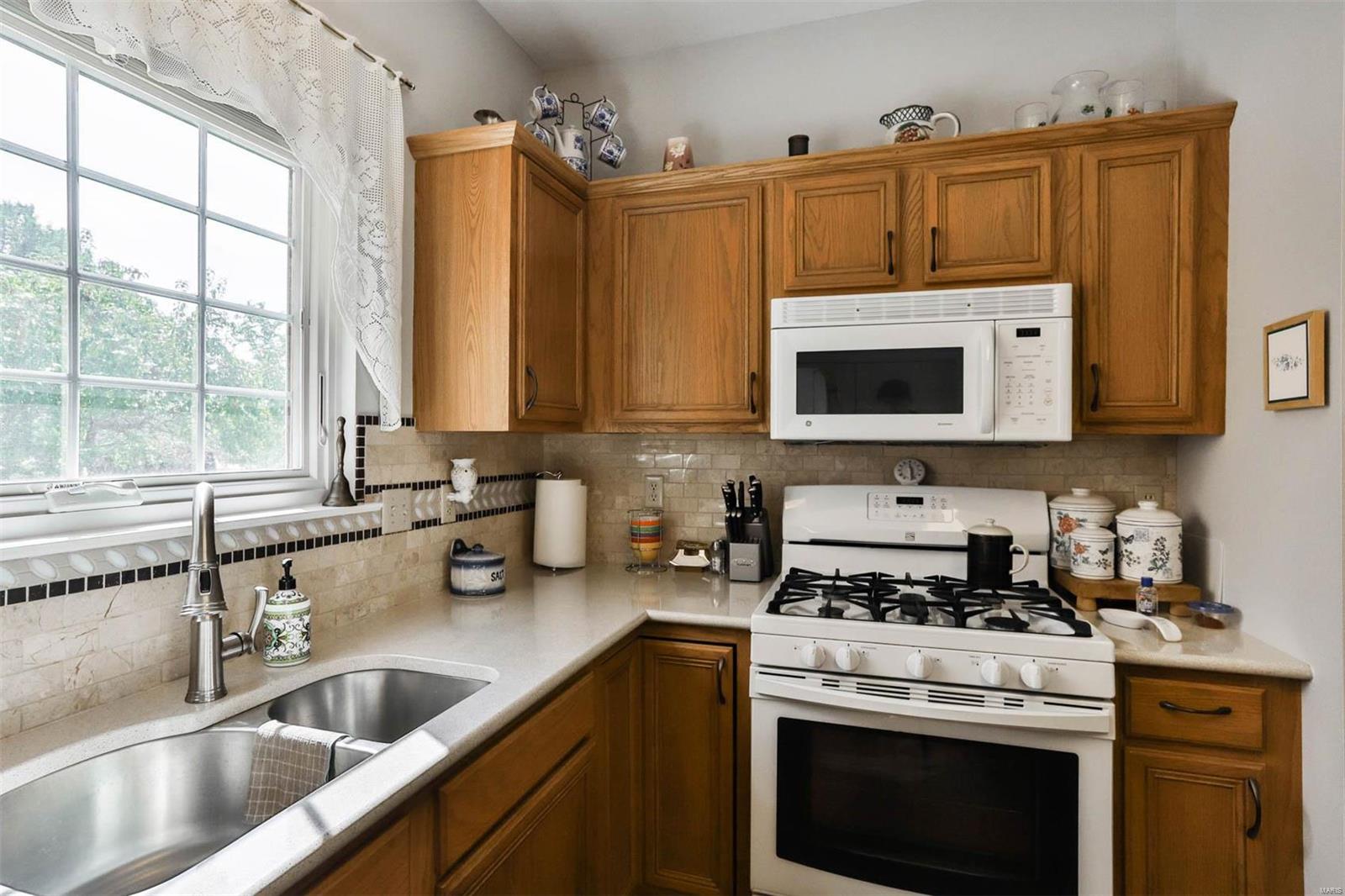 7405 Williamsburg Colonial Lane