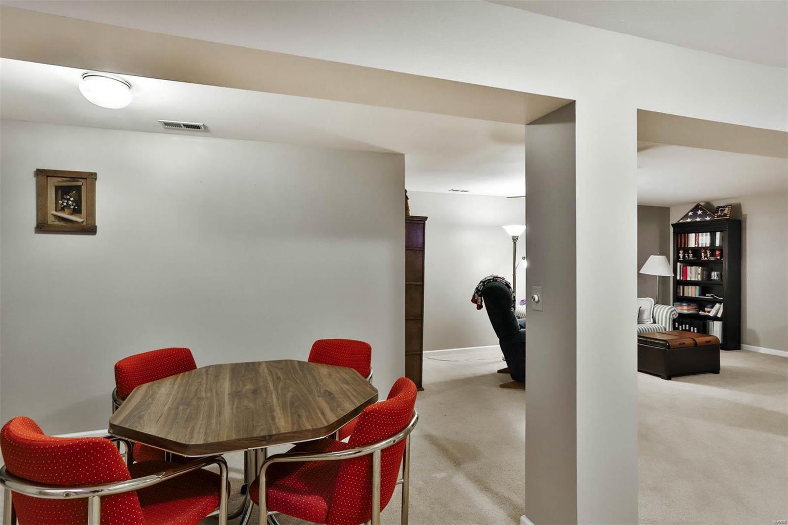 7405 Williamsburg Colonial Lane