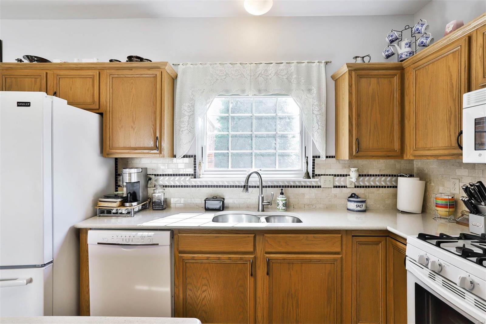 7405 Williamsburg Colonial Lane