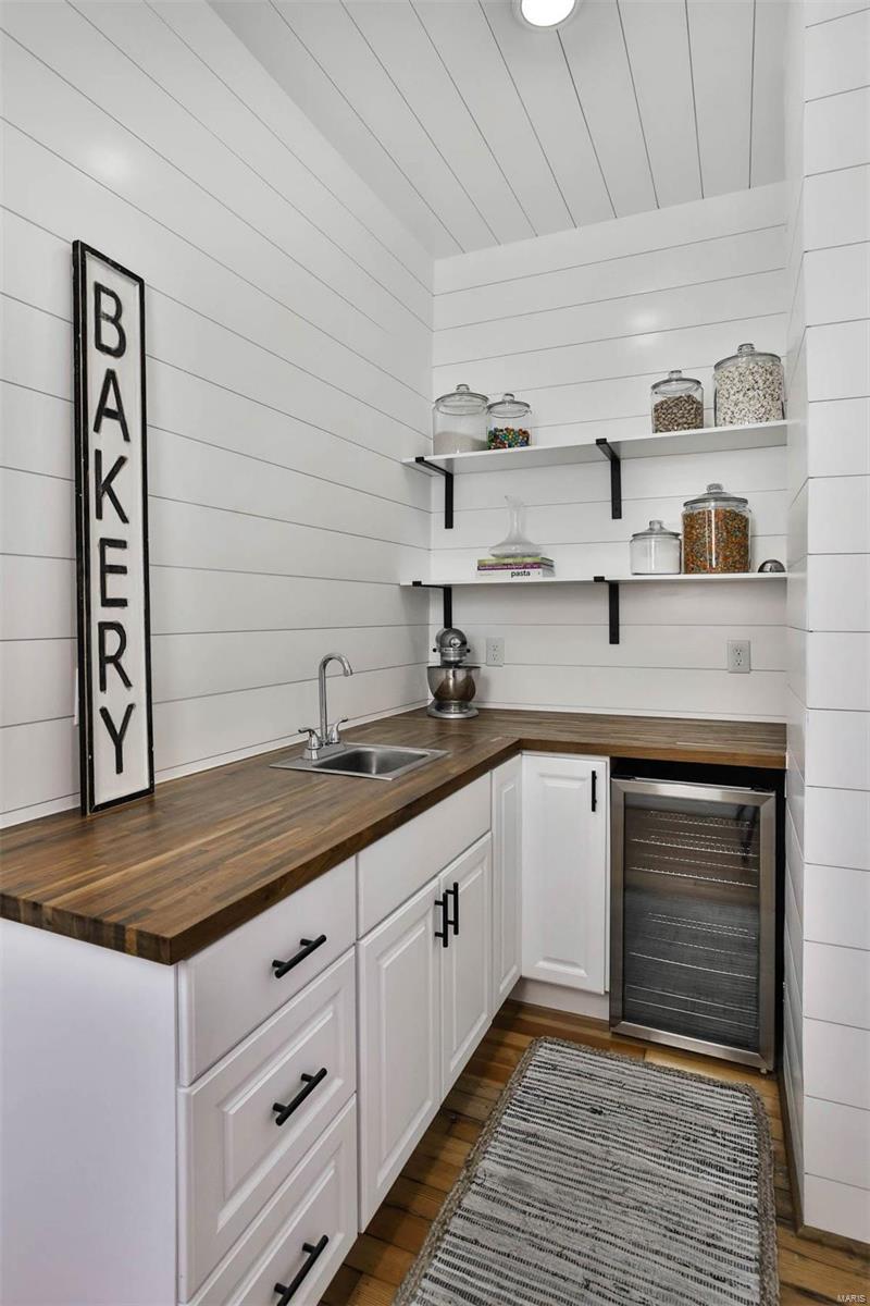 8616 Florence Avenue