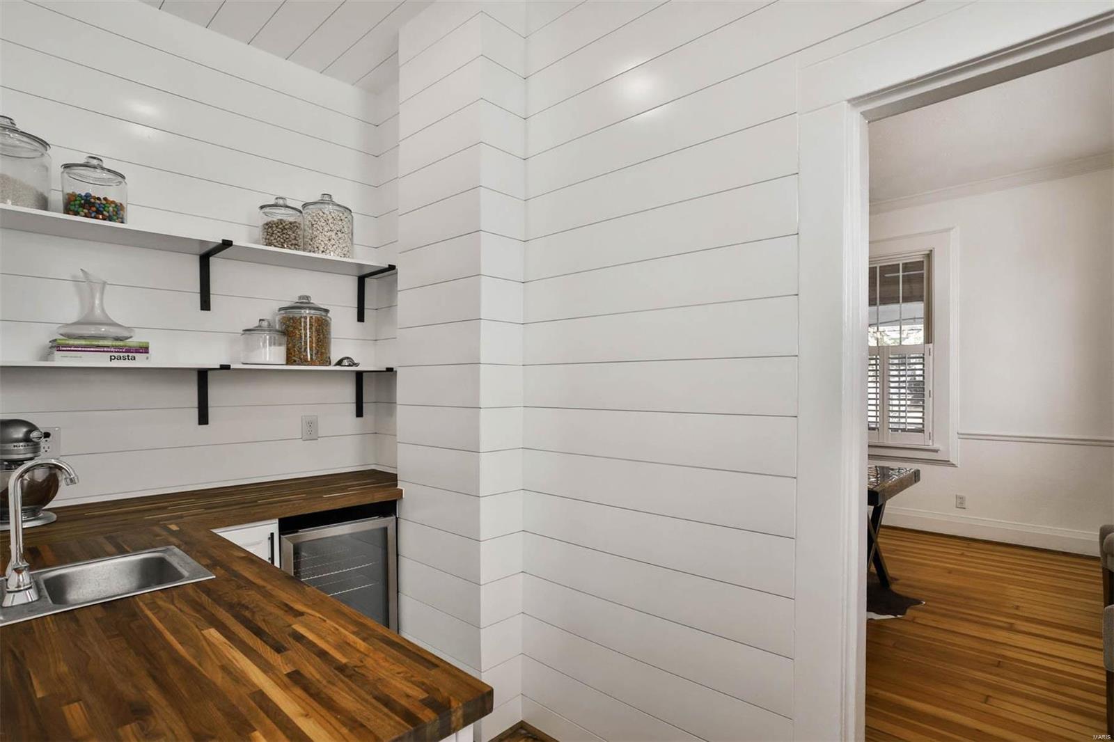 8616 Florence Avenue