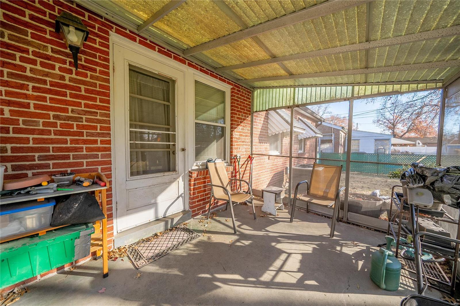 6043 Childress Avenue