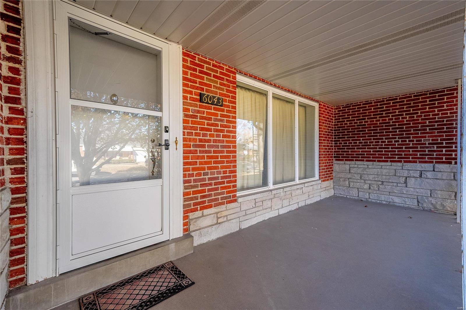 6043 Childress Avenue