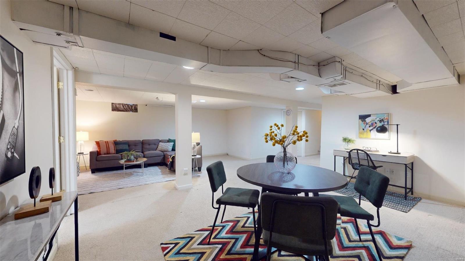 6043 Childress Avenue