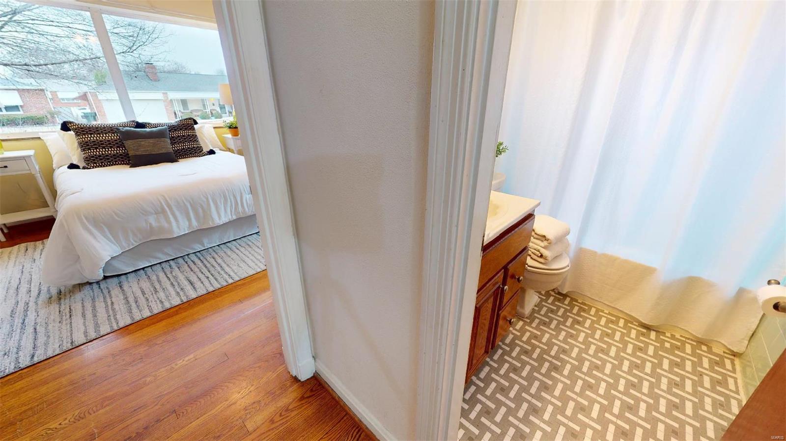 6043 Childress Avenue