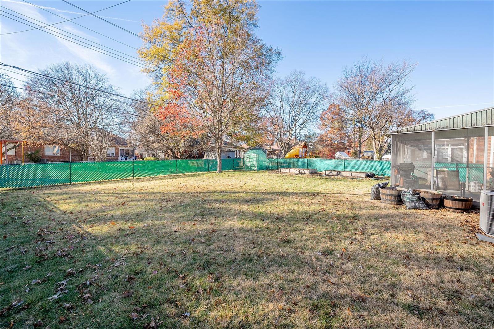 6043 Childress Avenue