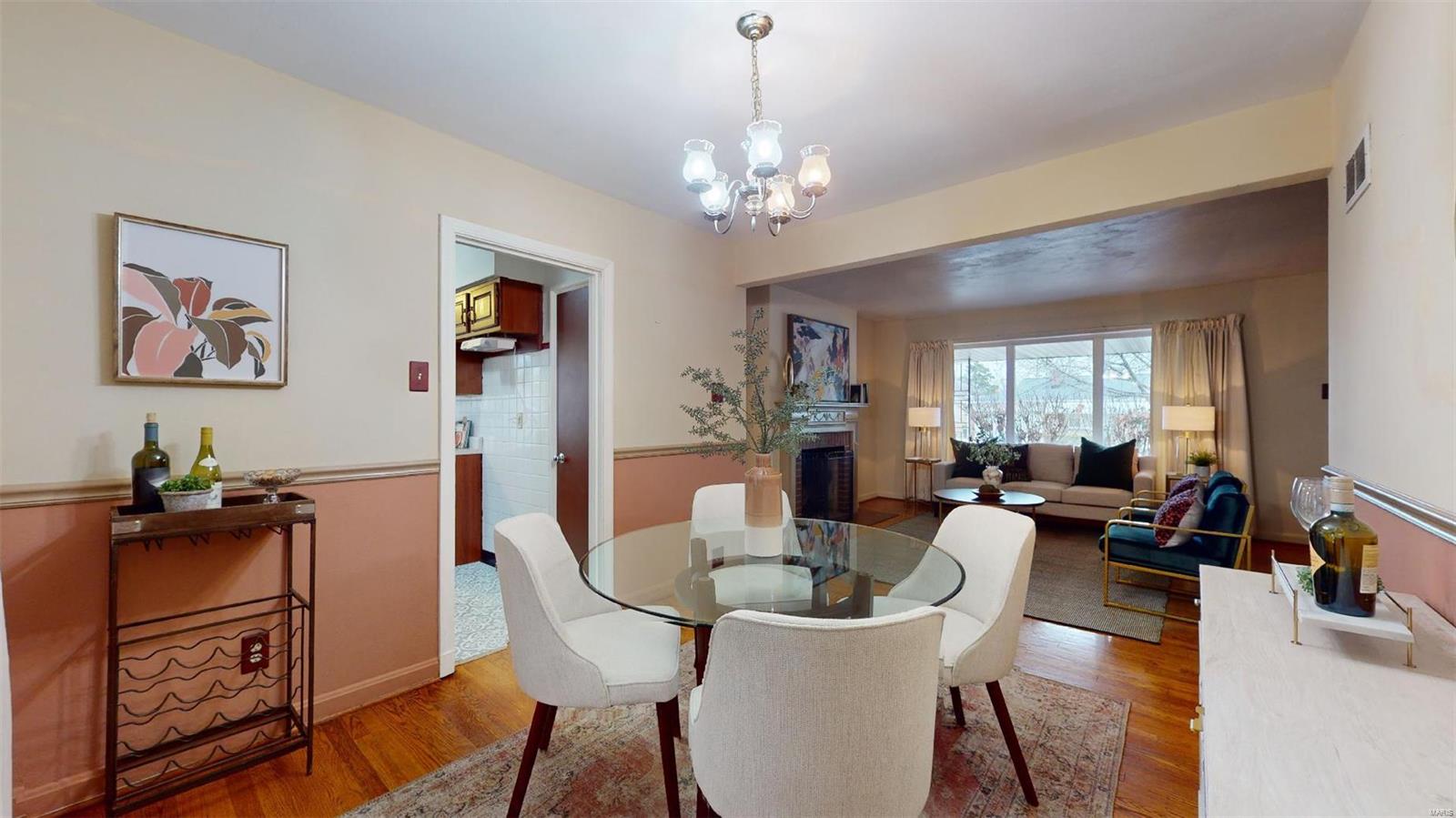 6043 Childress Avenue