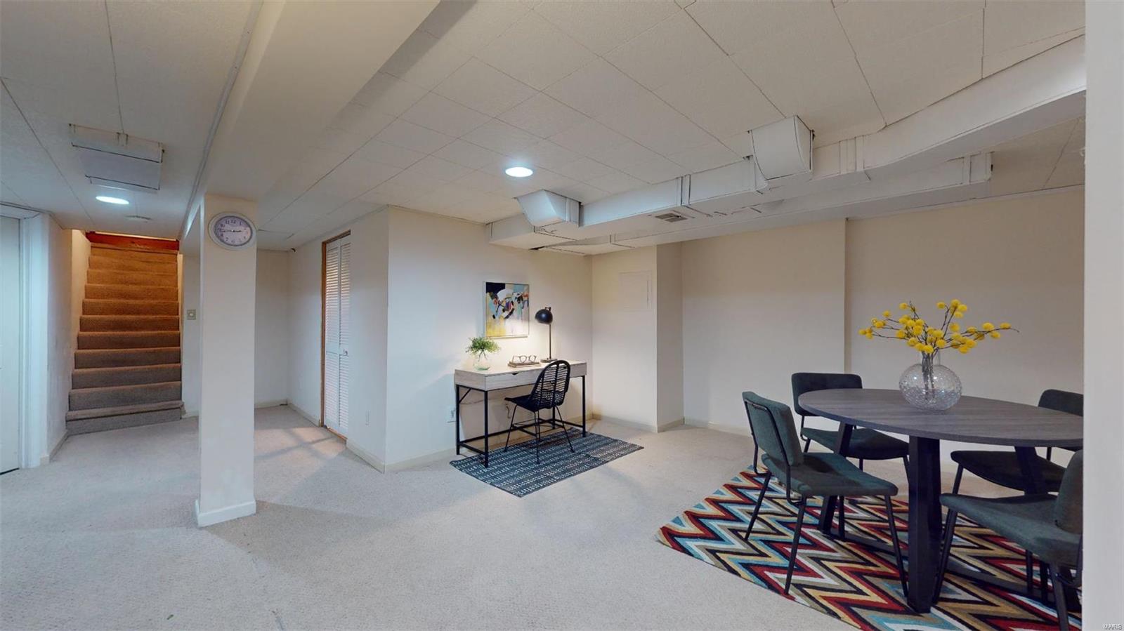 6043 Childress Avenue