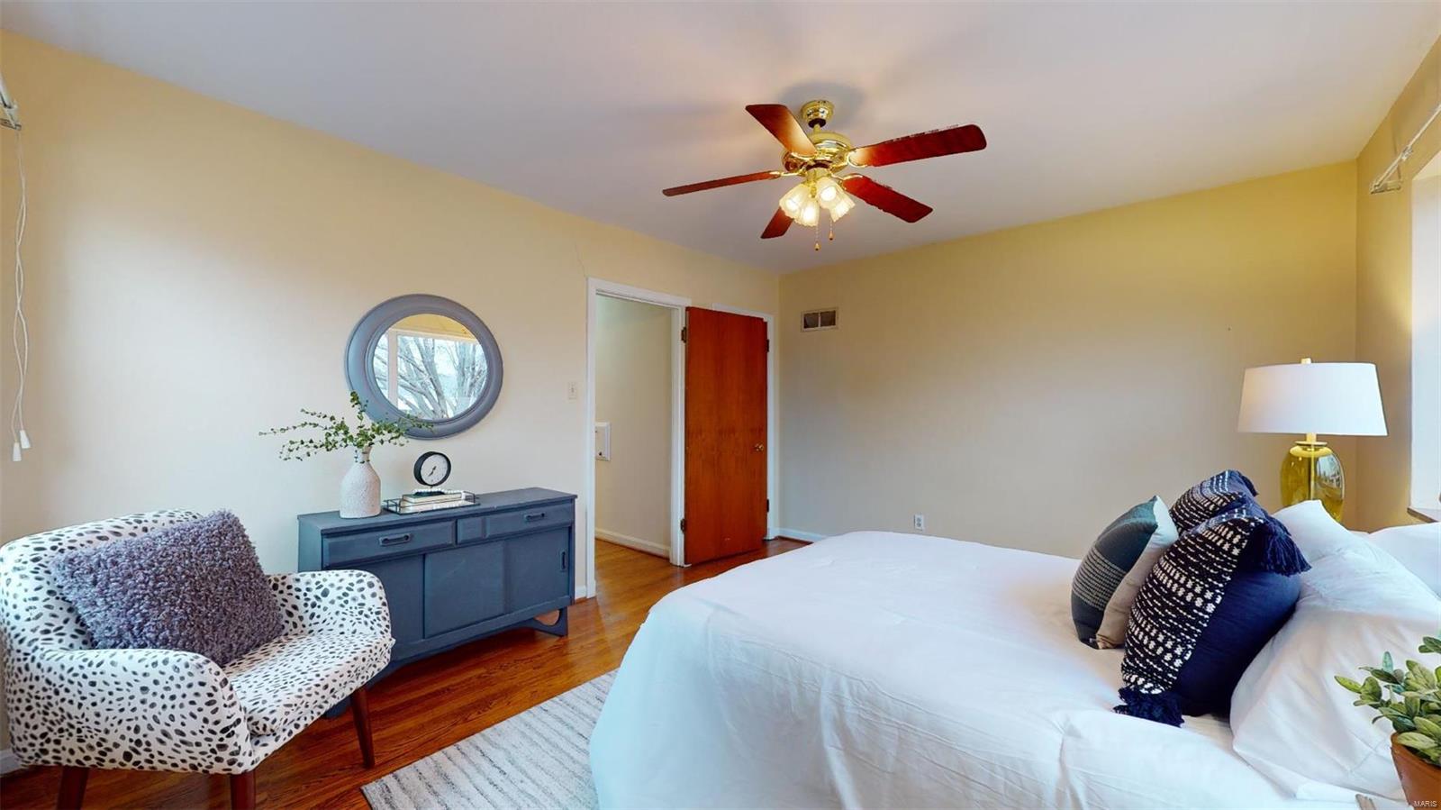 6043 Childress Avenue