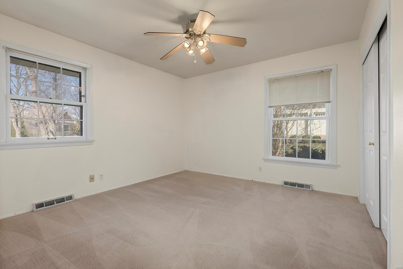 1401 Breezeridge Drive