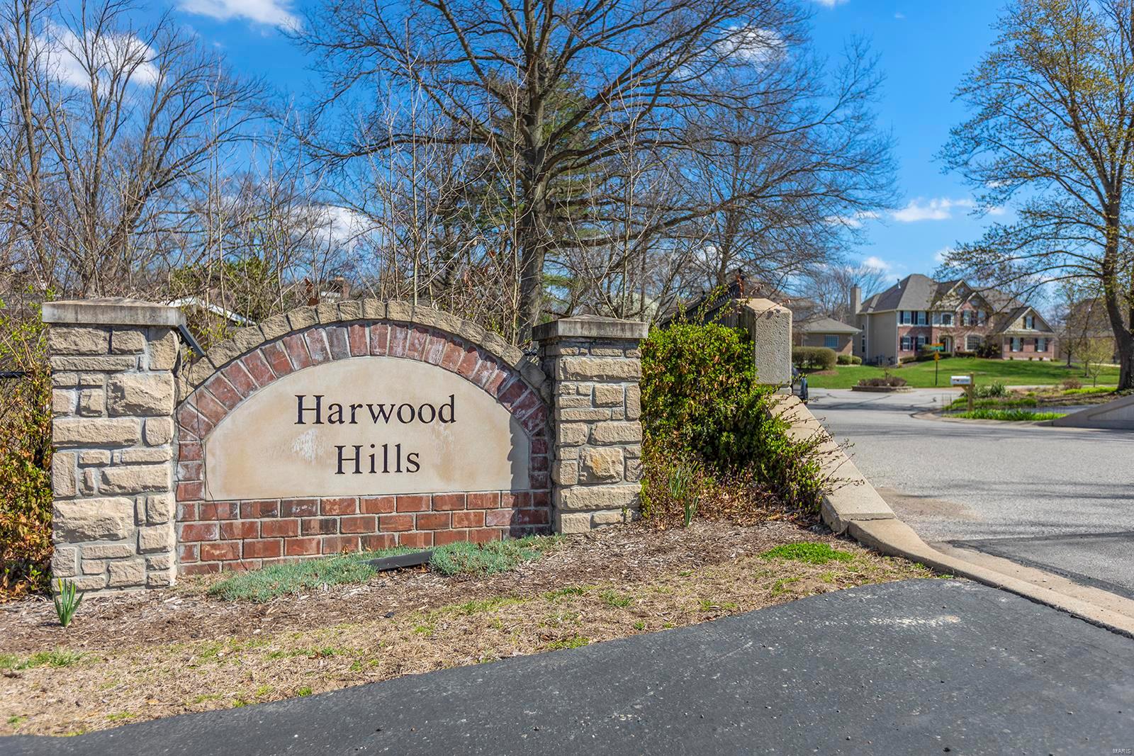 1401 Breezeridge Drive