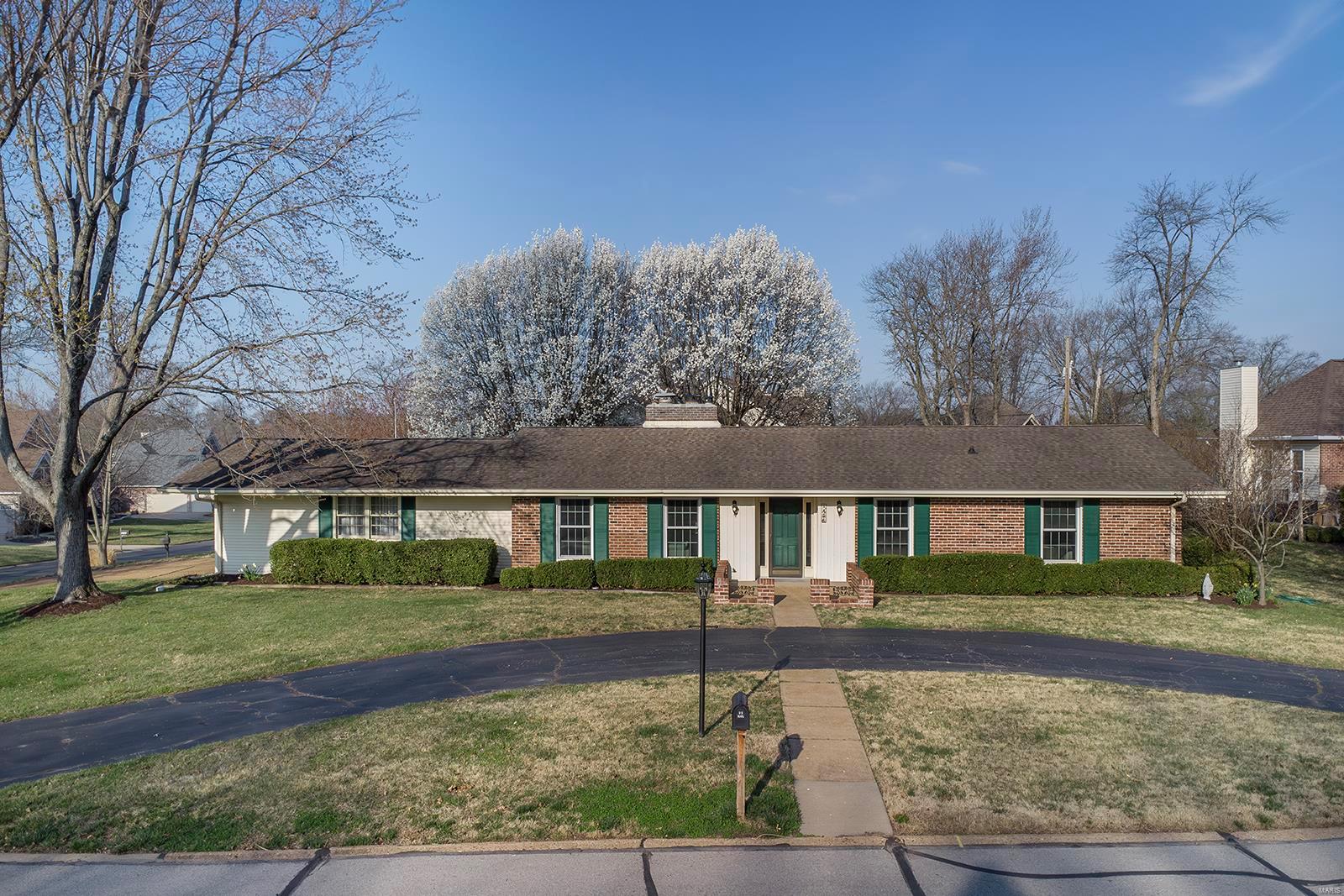 1401 Breezeridge Drive