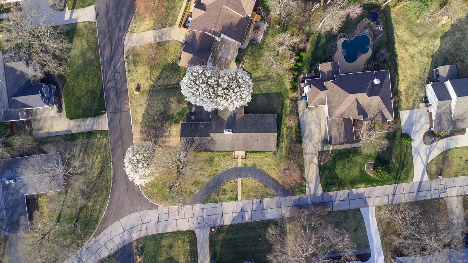 1401 Breezeridge Drive