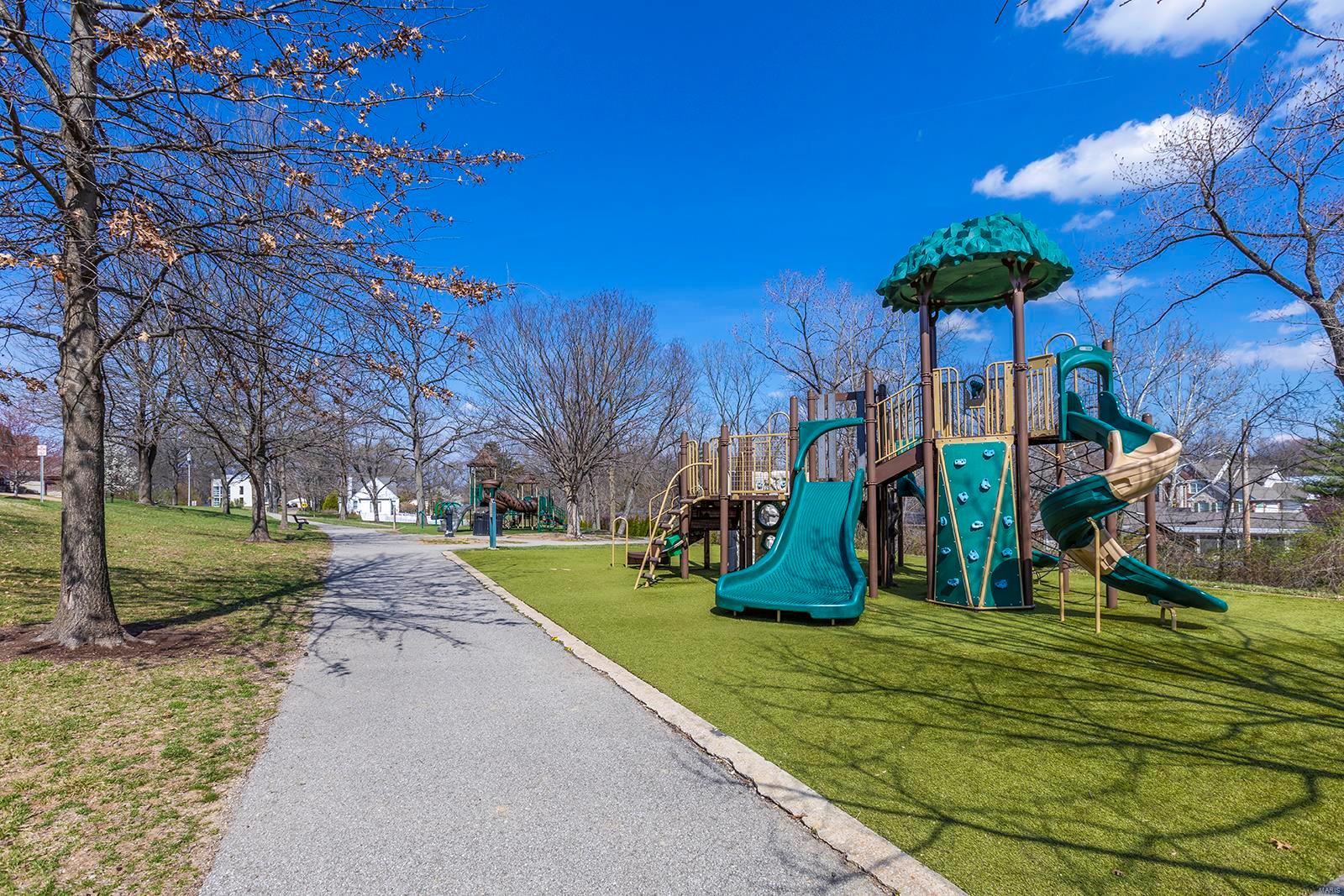 1401 Breezeridge Drive