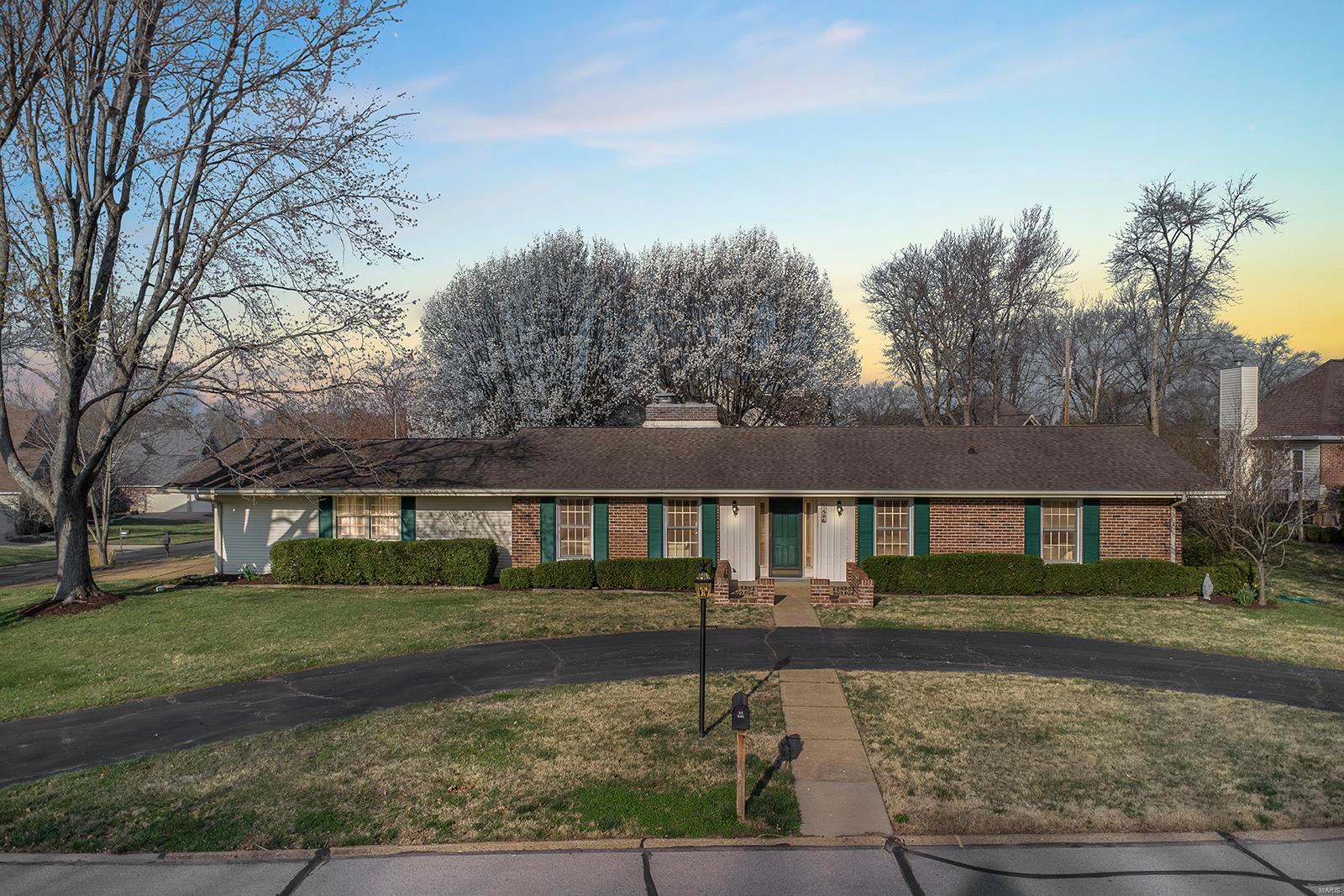 1401 Breezeridge Drive