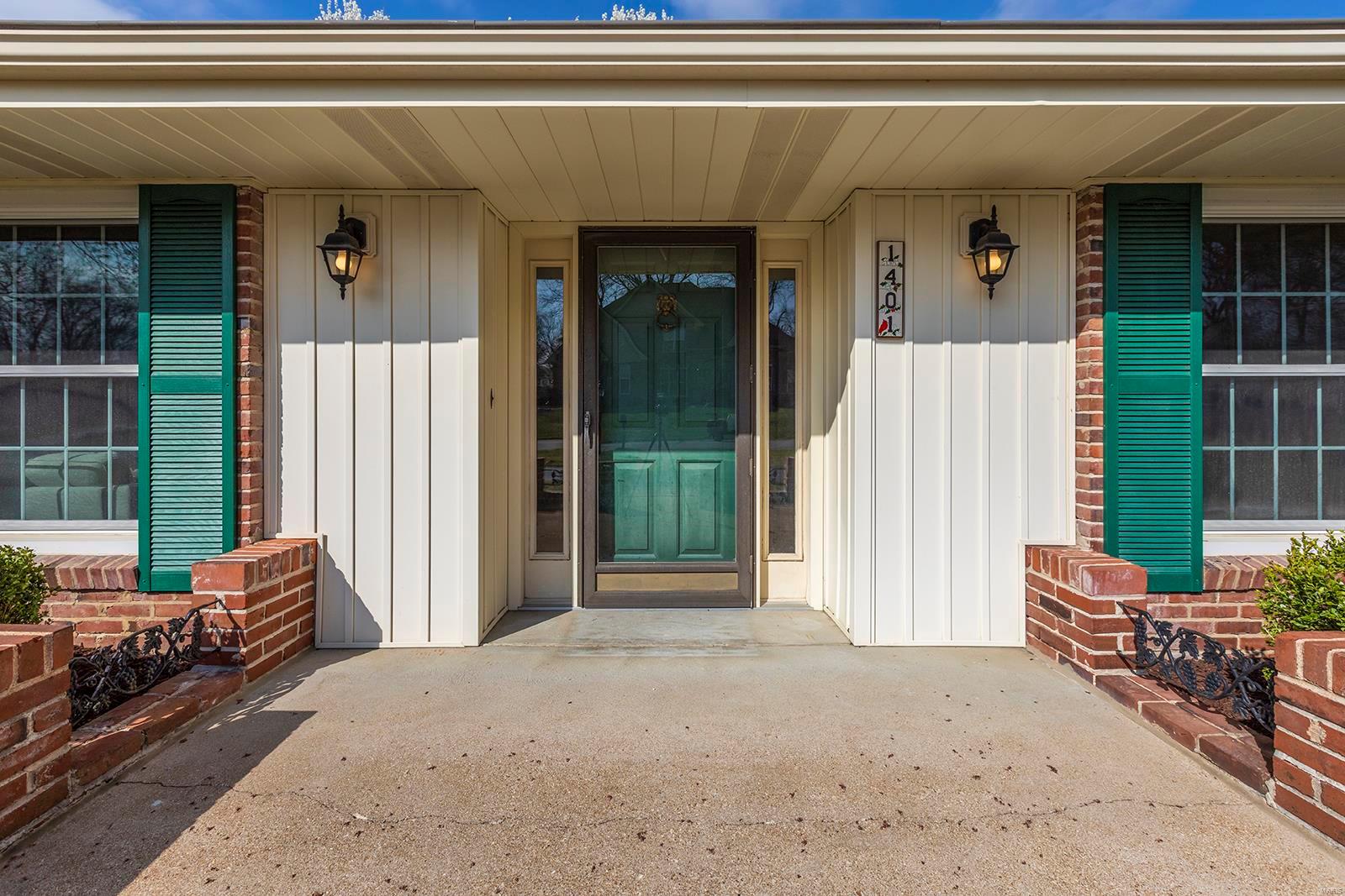 1401 Breezeridge Drive