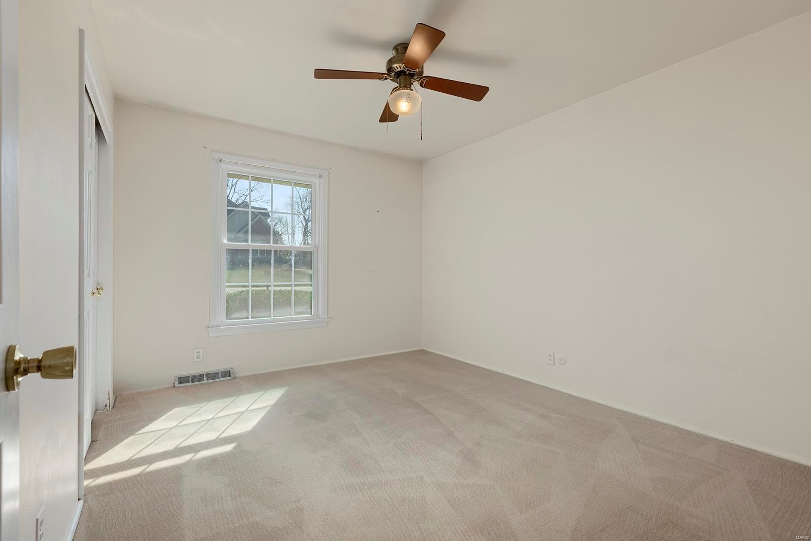 1401 Breezeridge Drive