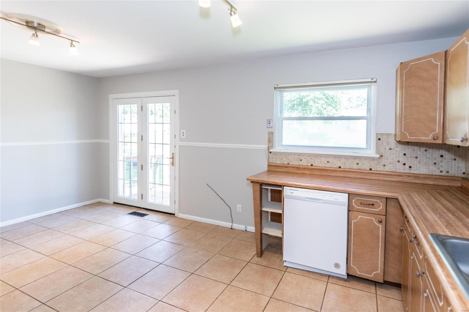 12023 Glengrove Drive