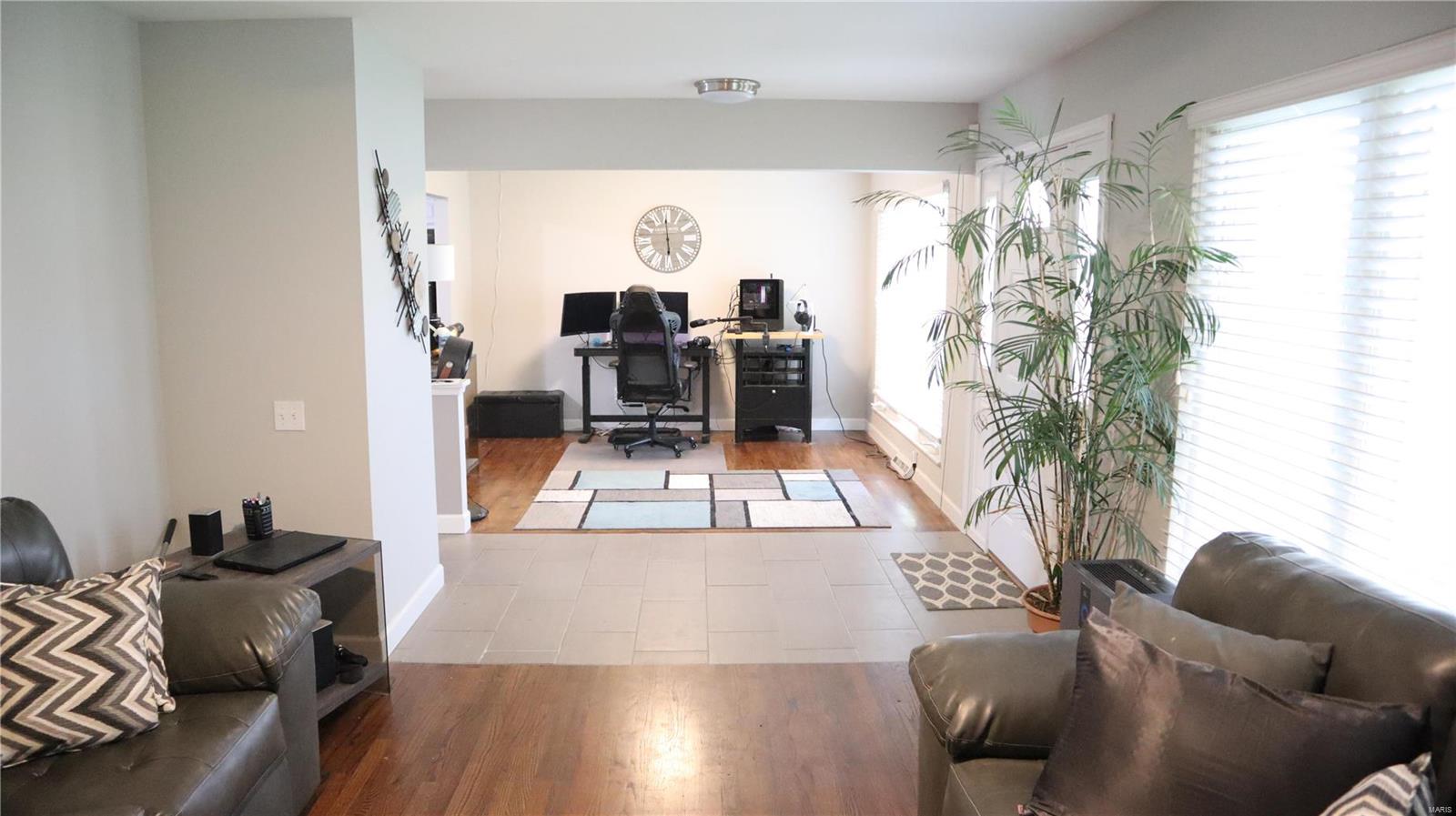 10933 Edgemoor Terrace