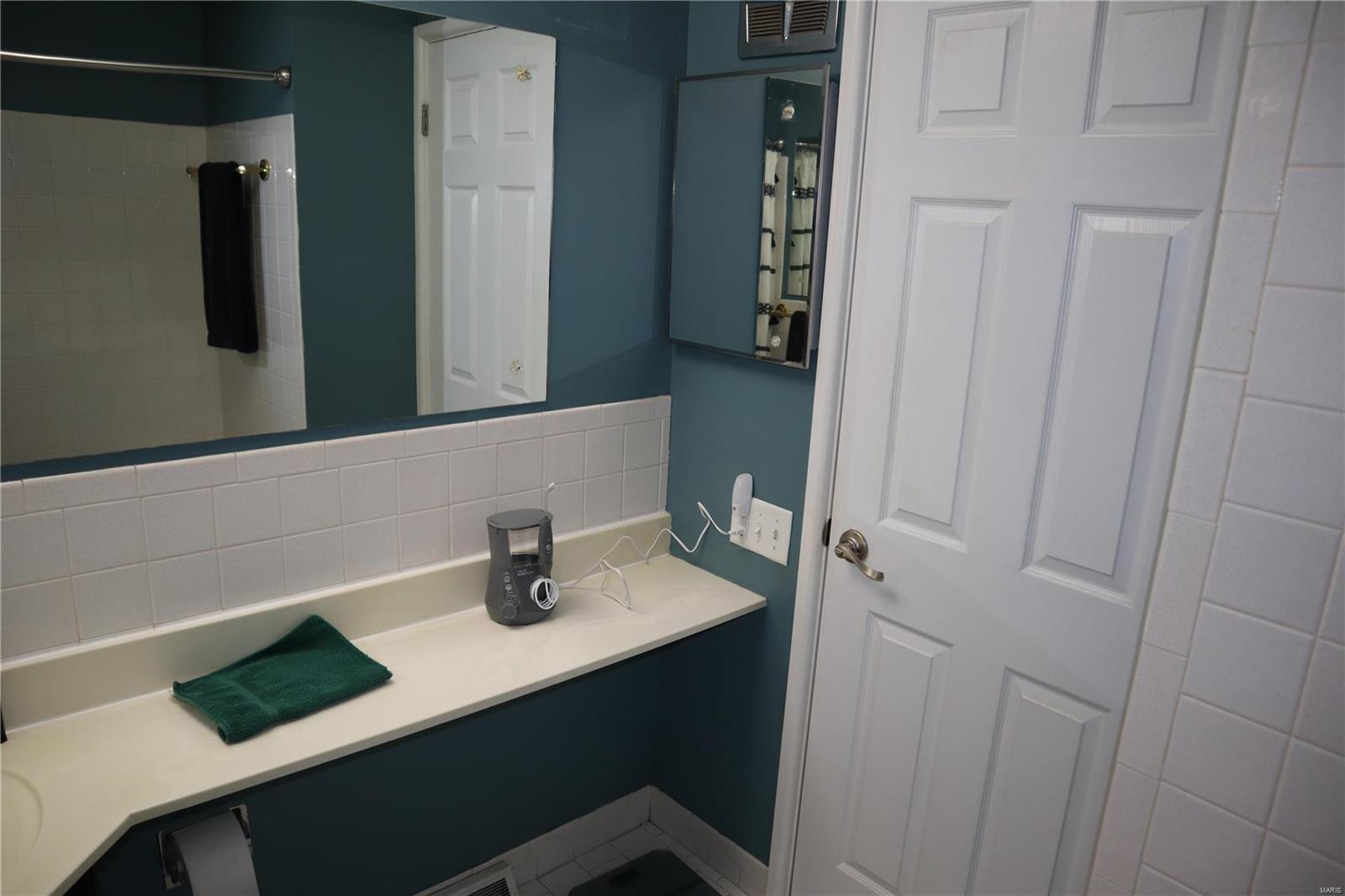 10933 Edgemoor Terrace