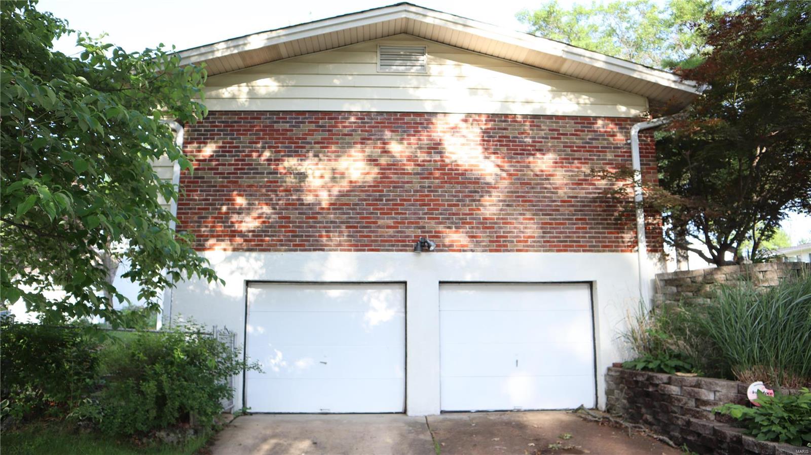 10933 Edgemoor Terrace