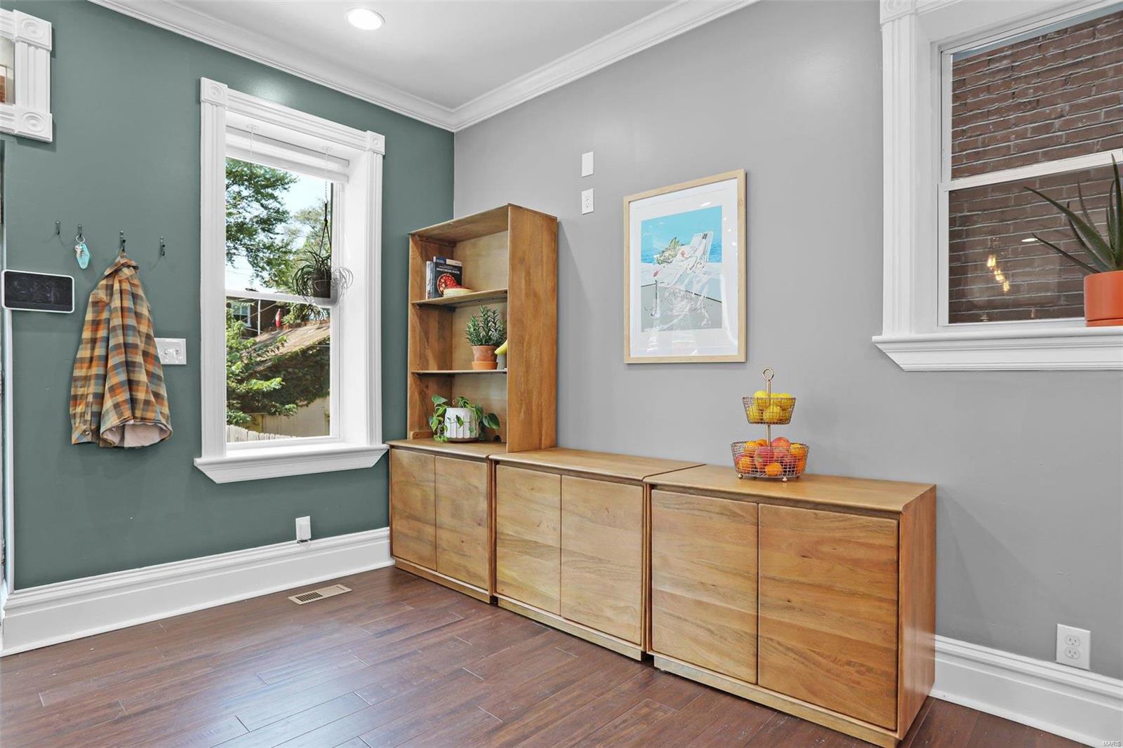 3944 De Tonty Street