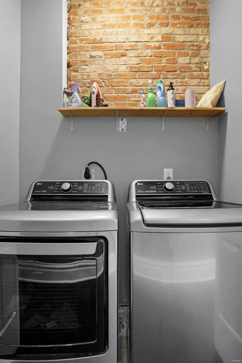 3944 De Tonty Street