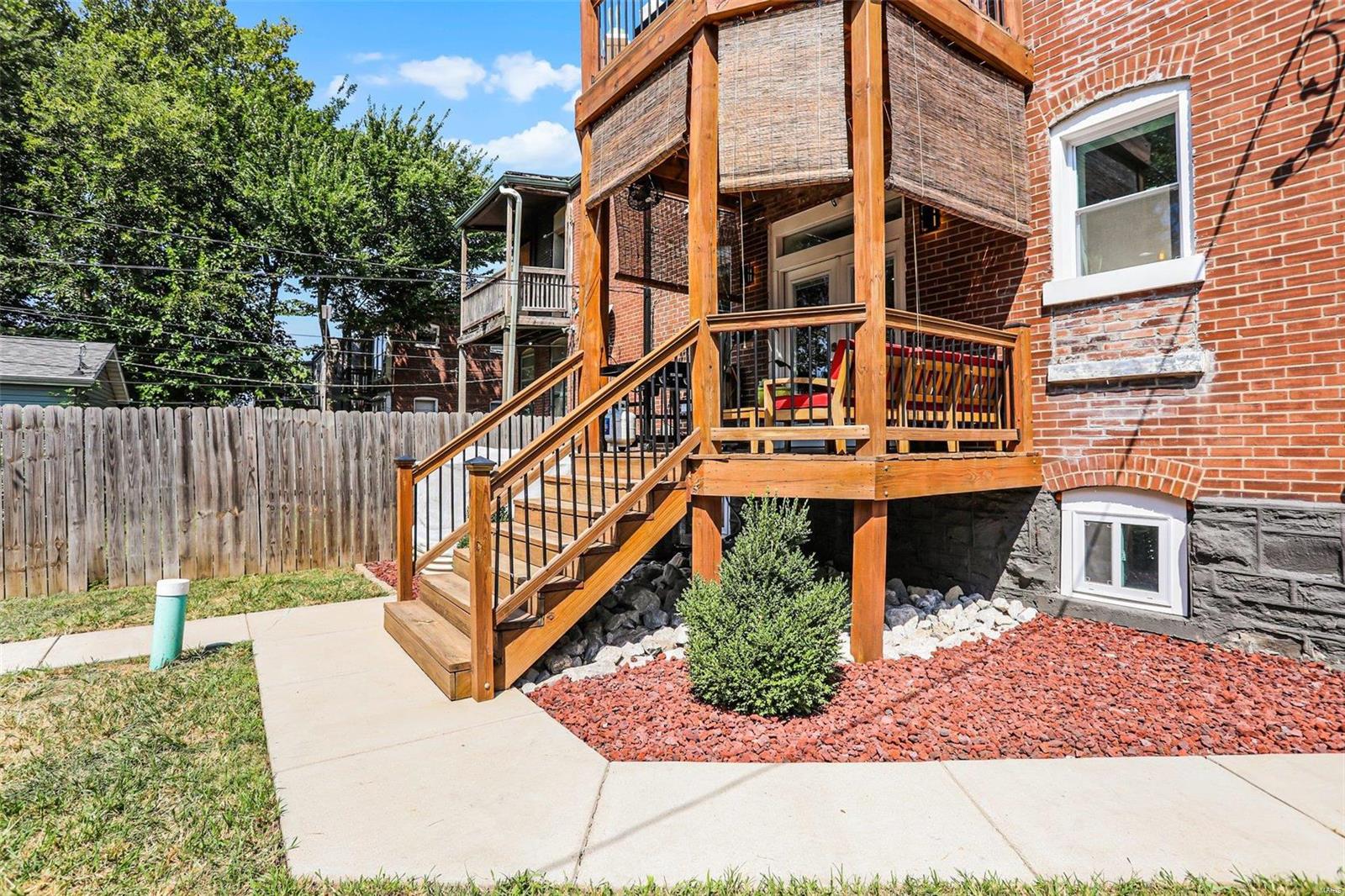 3944 De Tonty Street