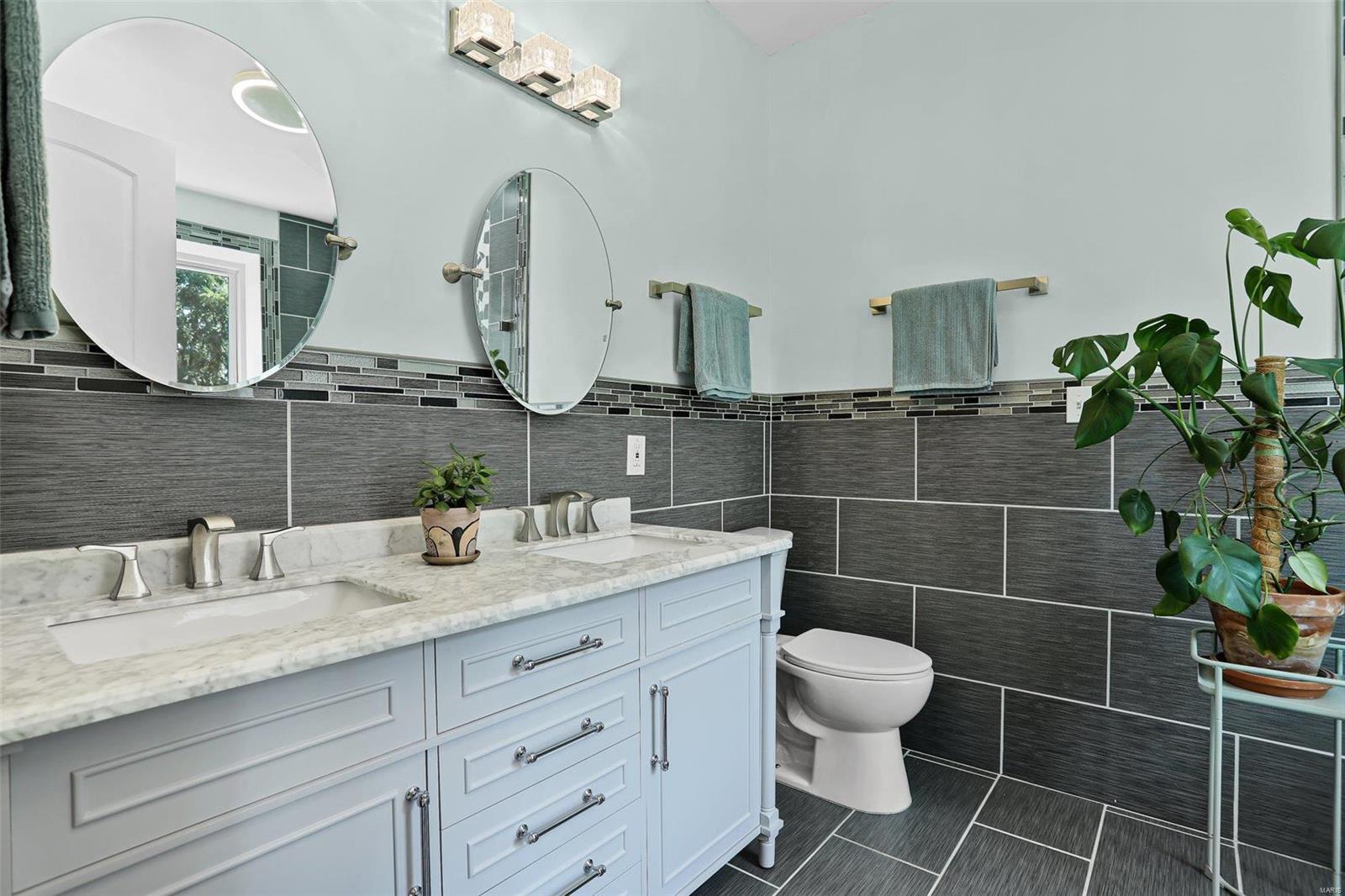 3944 De Tonty Street