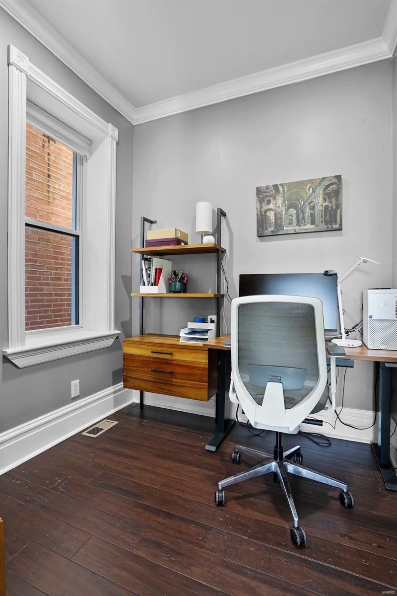 3944 De Tonty Street