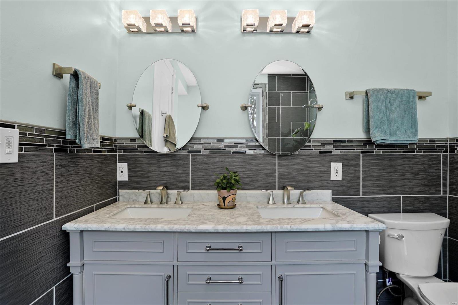 3944 De Tonty Street