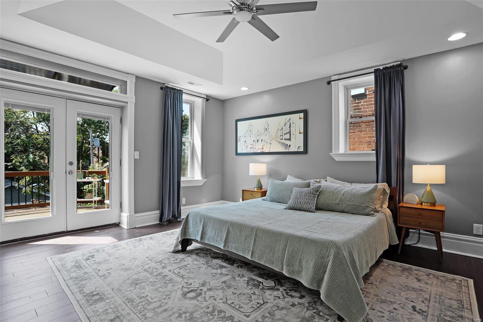 3944 De Tonty Street