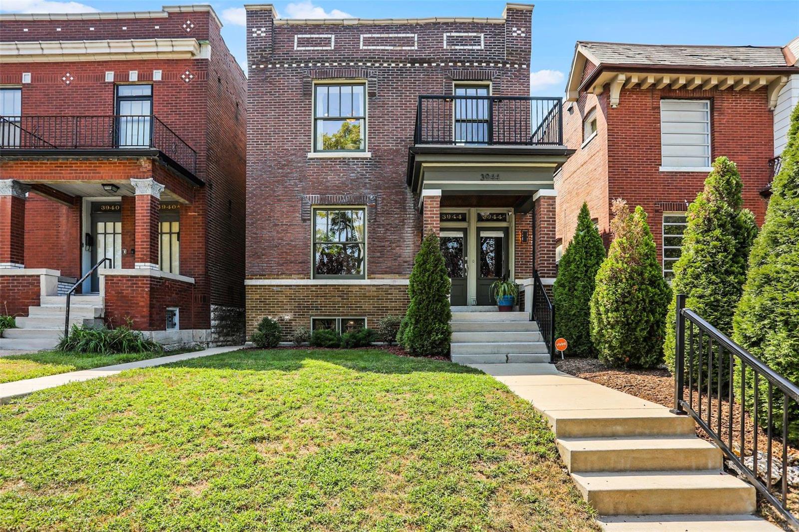 3944 De Tonty Street