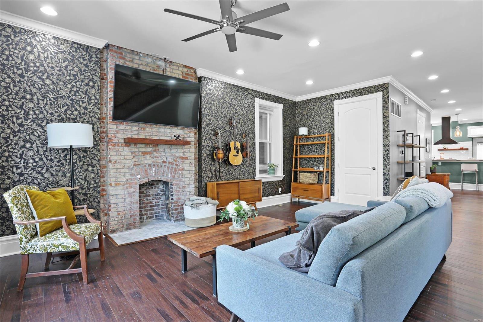 3944 De Tonty Street