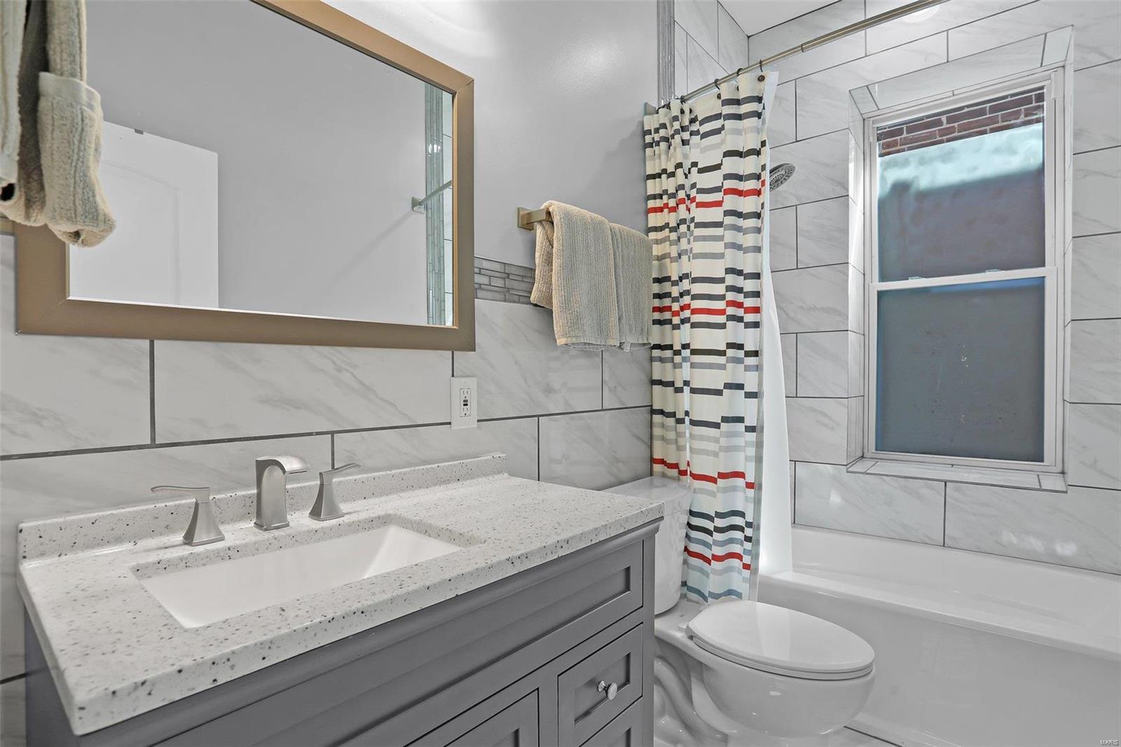 3944 De Tonty Street