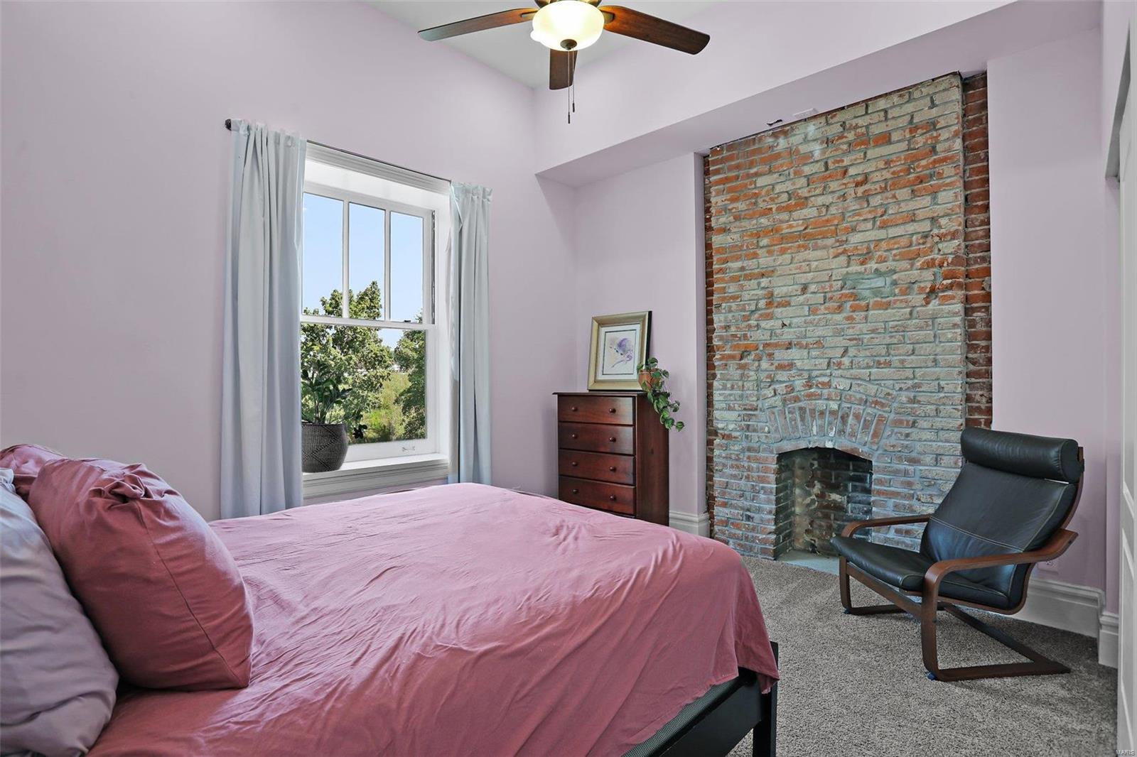 3944 De Tonty Street