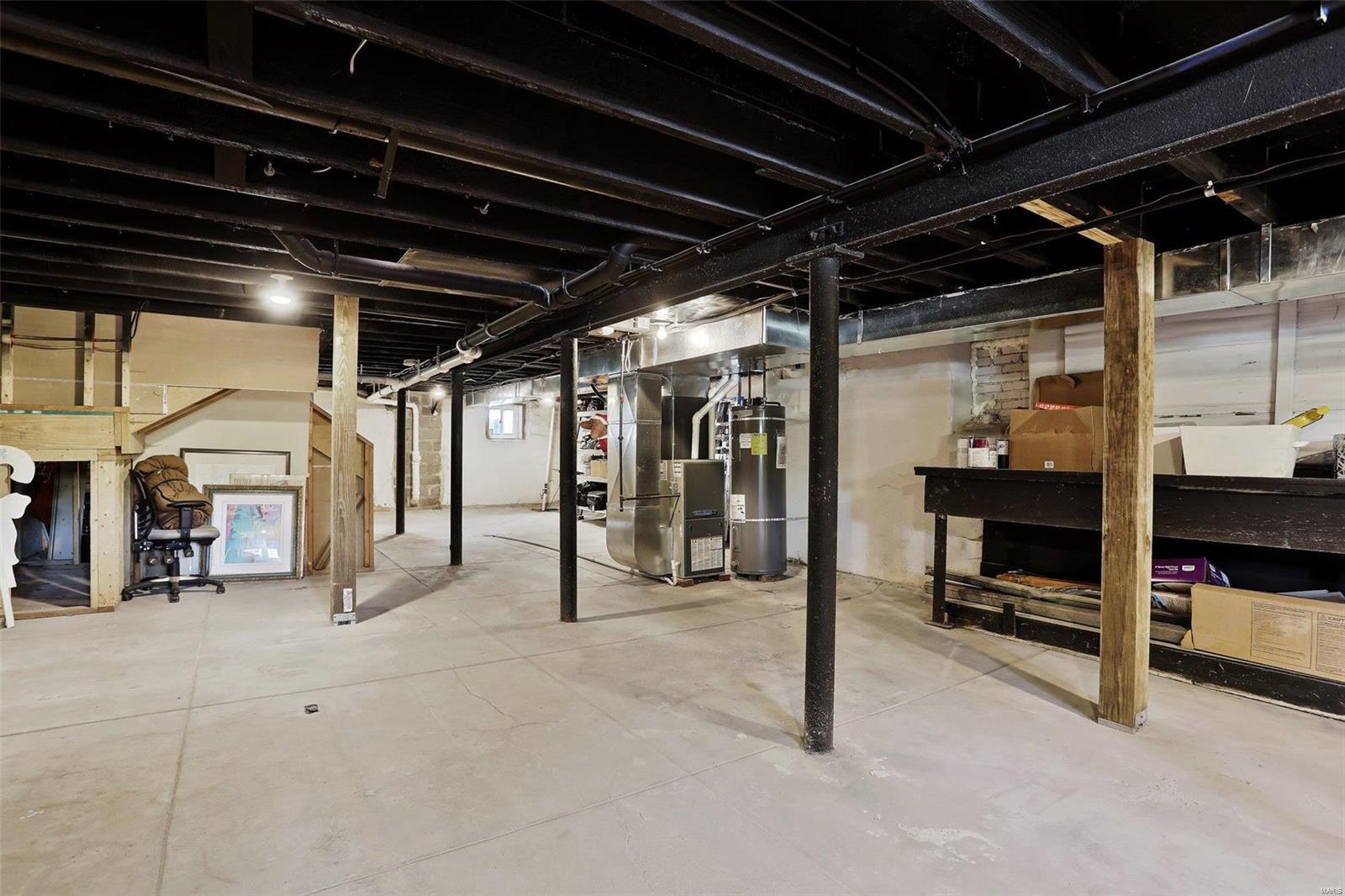 3944 De Tonty Street