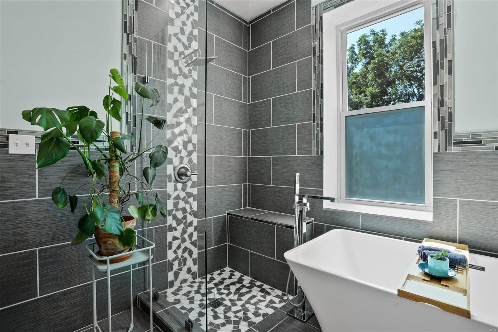 3944 De Tonty Street