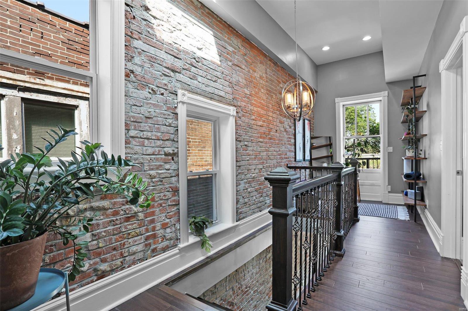 3944 De Tonty Street